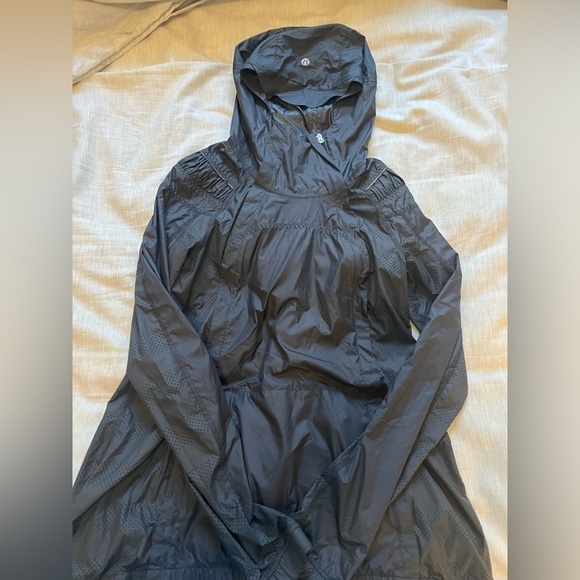 Lululemon Pack & Go Rain Lightweight Windbreaker Pullover Waterproof Jacket - Picture 14 of 15